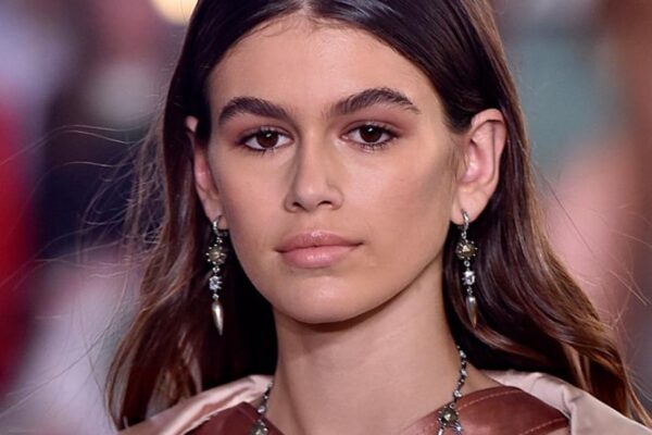 Kaia Gerber's eyebrows