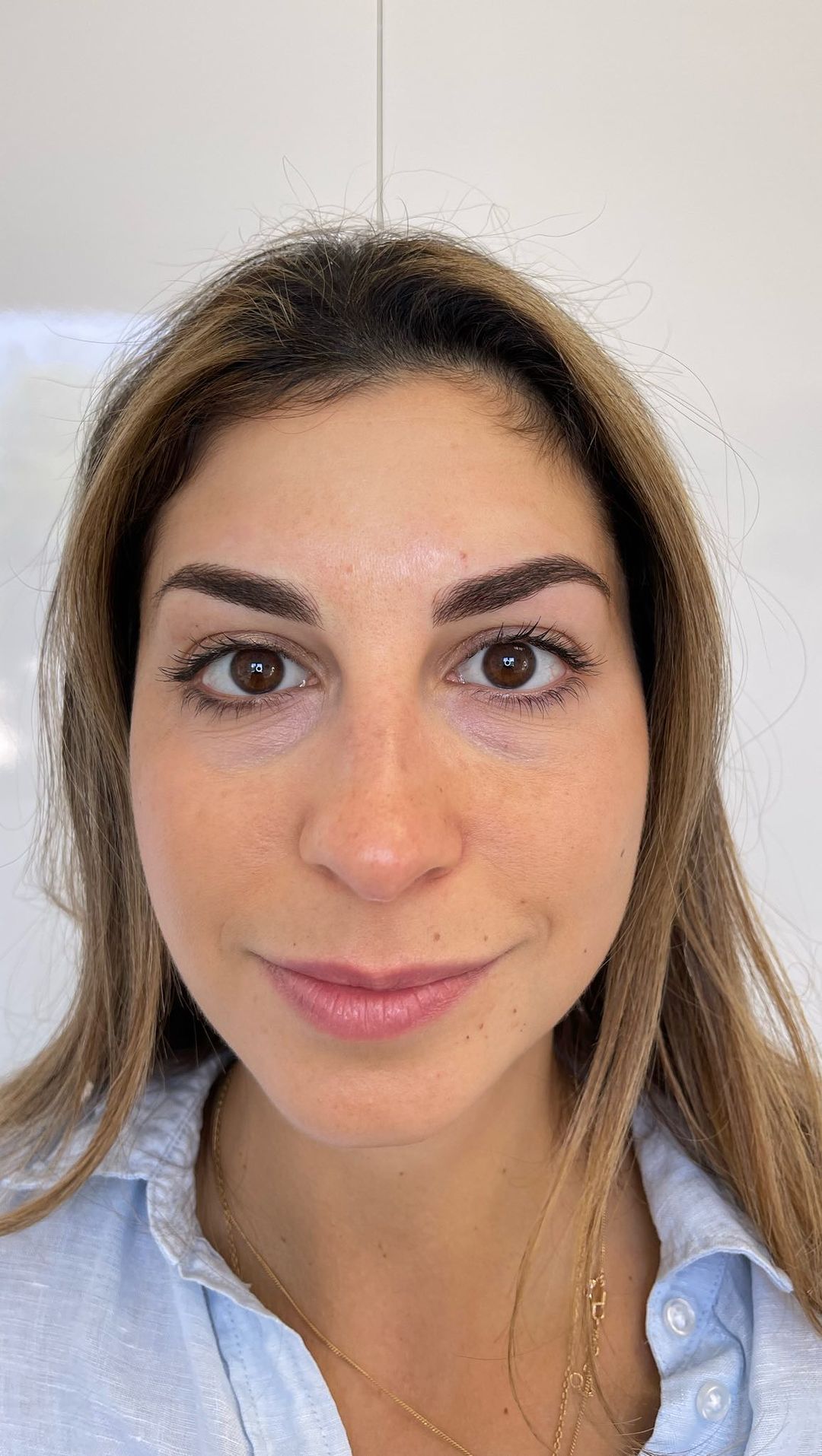 thick full brows by sian dellar