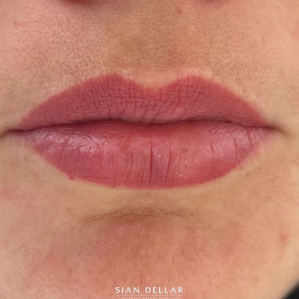 Natural lip blush by Zoe