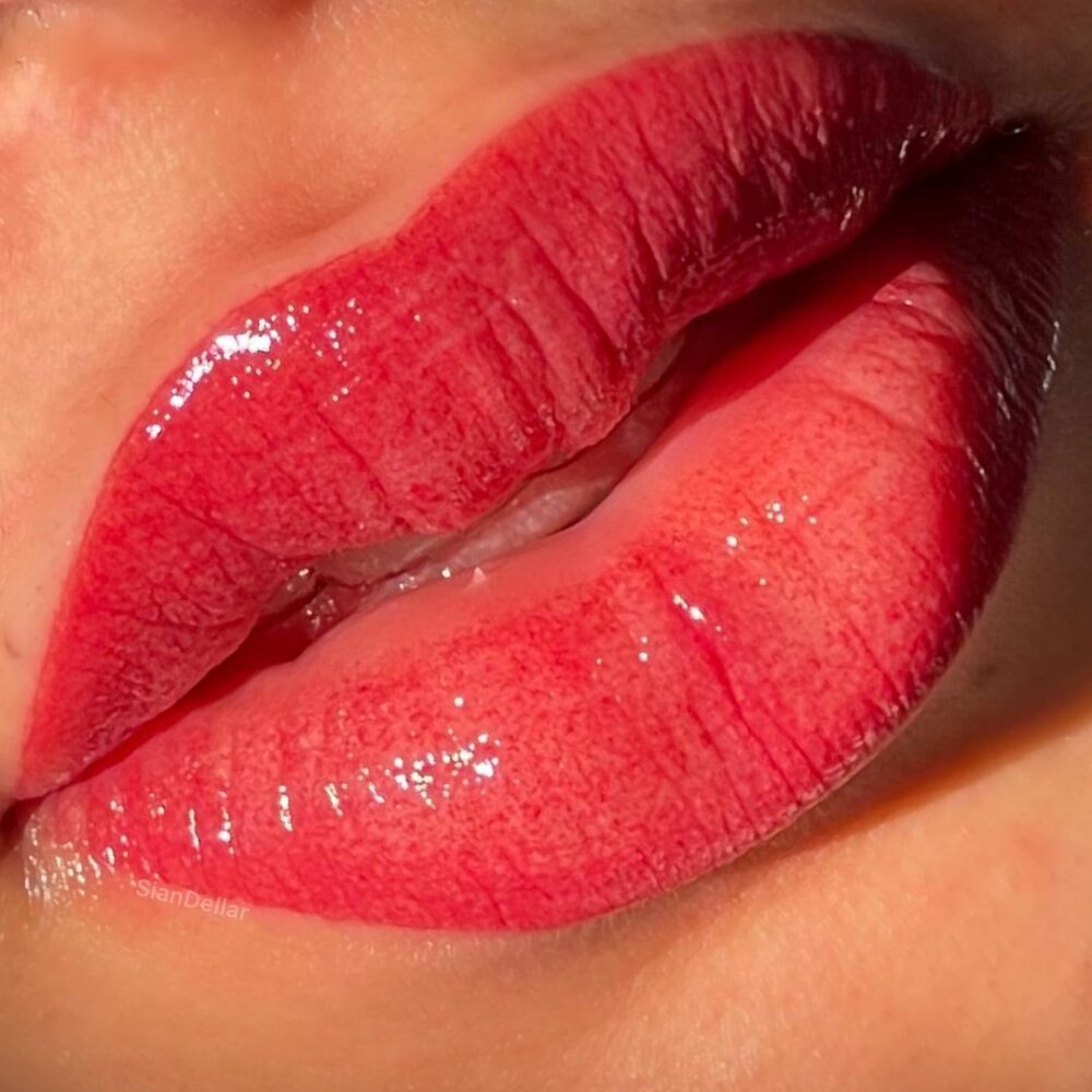 Full lip blush tattoo: the secret to perfect plump lips